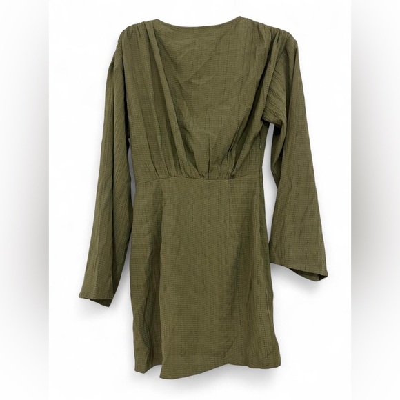 PrettyLittleThing Khaki Long Sleeve Dress - Picture 2 of 4